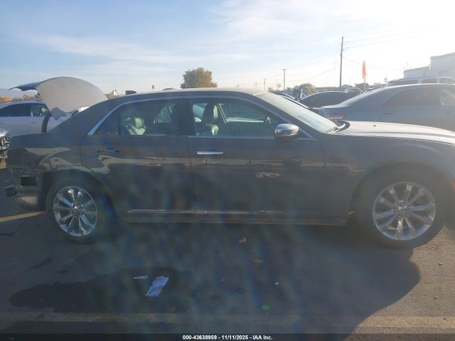 2C3CCAKG3JH165238 Chrysler 300 Limited Awd