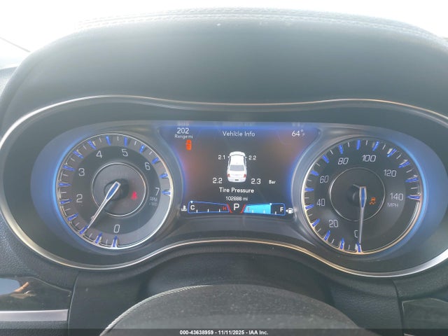2C3CCAKG3JH165238 Chrysler 300 Limited Awd