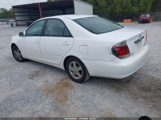 2005 TOYOTA CAMRY 4T1BE32K25U022233 Photo 2