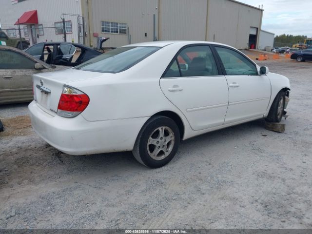 2005 TOYOTA CAMRY 4T1BE32K25U022233 Photo 3