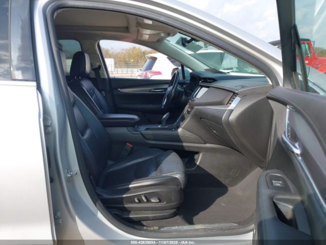 2017 CADILLAC XT5 1GYKNDRS7HZ260032 Photo 4