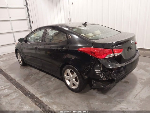 2013 HYUNDAI ELANTRA KMHDH4AE9DU681829 Photo 2