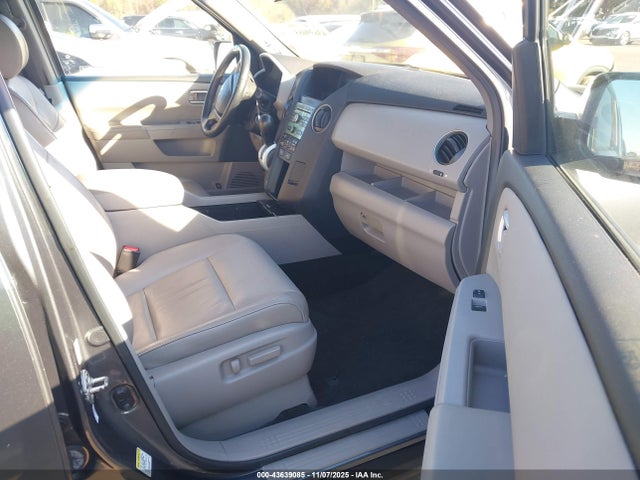43639085 :رقم المزاد ، 5FNYF3H51BB051207 vin ، 2011 Honda Pilot Ex-l مزاد بيع