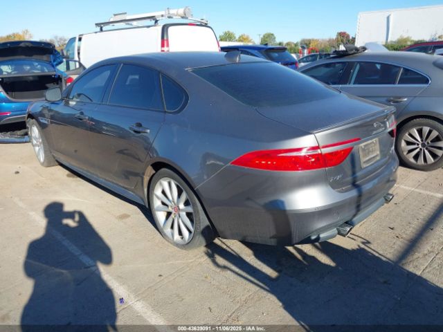 2017 JAGUAR XF SAJBL4BVXHCY46213 Photo 2