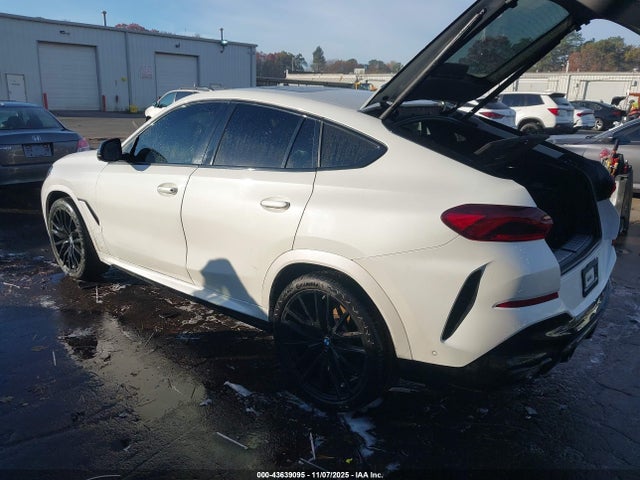 2021 BMW X6 5UXCY6C01M9F95433 Photo 2