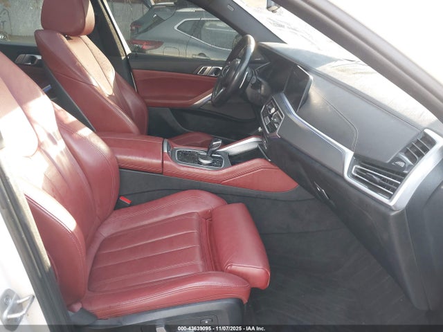 2021 BMW X6 5UXCY6C01M9F95433 Photo 4