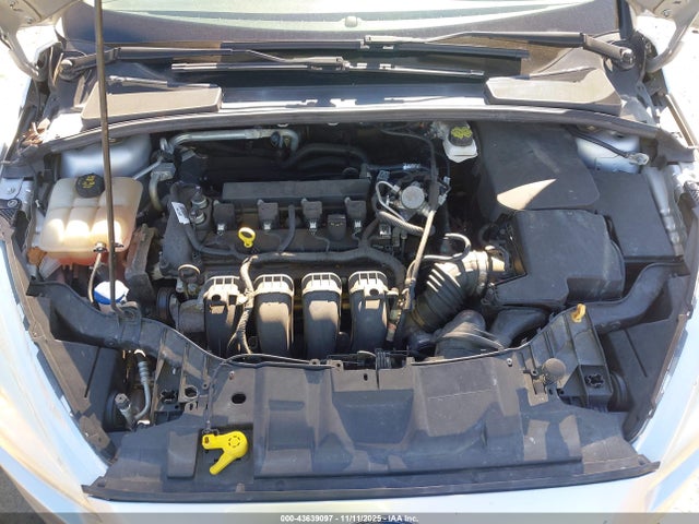 43639097 :رقم المزاد ، 1FADP3K23JL227458 vin ، 2018 Ford Focus Se مزاد بيع
