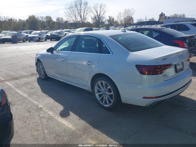 2019 AUDI A4 WAUENAF44KN016776 Photo 2