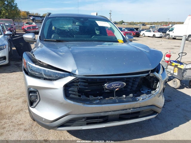 Продаж на аукціоні авто 2023 Ford Escape Platinum, vin: 1FMCU9JA0PUA03752, номер лоту: 43639291