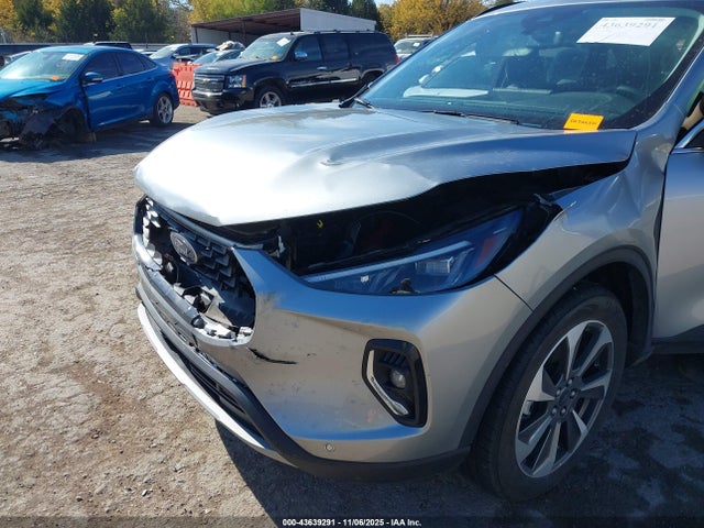 Продаж на аукціоні авто 2023 Ford Escape Platinum, vin: 1FMCU9JA0PUA03752, номер лоту: 43639291