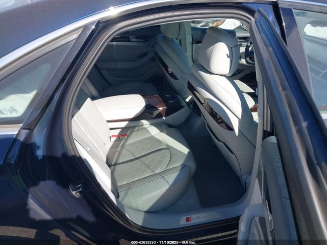 2013 AUDI S8 WAUD2AFD7DN028475 Photo 7