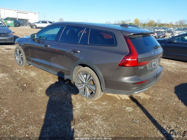 2025 VOLVO V60 CROSS COUNTRY YV4L12WK9S2149154 Photo 2