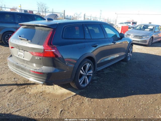 2025 VOLVO V60 CROSS COUNTRY YV4L12WK9S2149154 Photo 3
