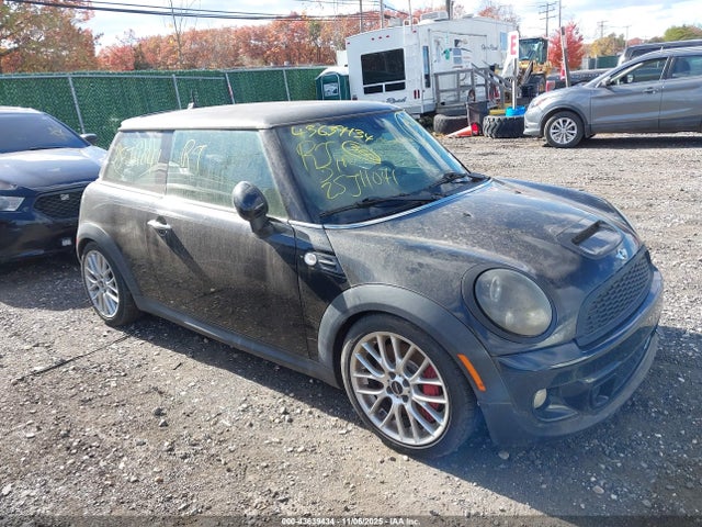 2011 MINI JOHN COOPER WORKS WMWSV9C57BTZ96840 Photo 0