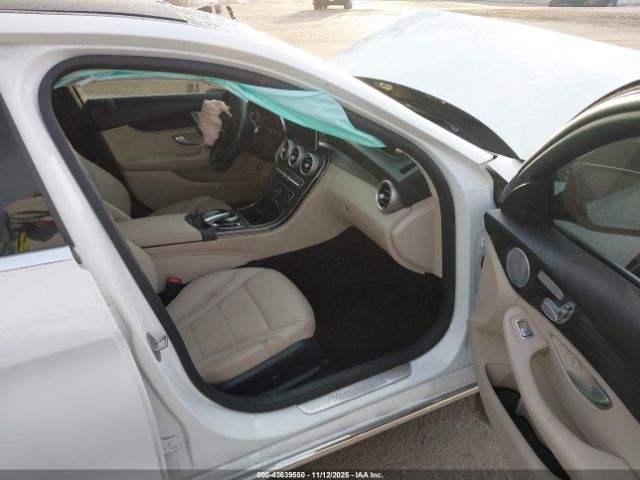 2017 MERCEDES-BENZ C 300 55SWF4JB7HU228962 Photo 4