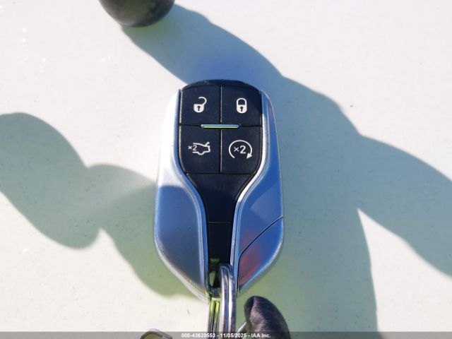 2018 MASERATI LEVANTE ZN661XUAXJX284215 Photo 10