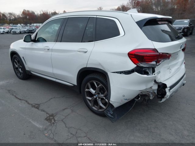 2021 BMW X3 5UXTY5C01M9F44816 Photo 2