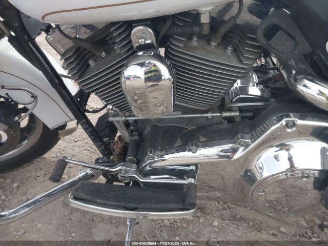 2007 HARLEY-DAVIDSON FLHTCUI 1HD1FC4157Y713641 Photo 8
