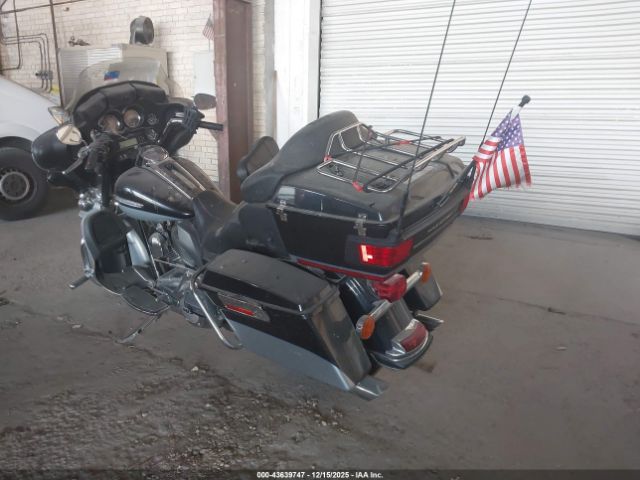 2012 HARLEY-DAVIDSON FLHTK 1HD1KEM15CB645460 Photo 2