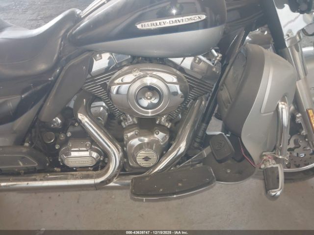 2012 HARLEY-DAVIDSON FLHTK 1HD1KEM15CB645460 Photo 7