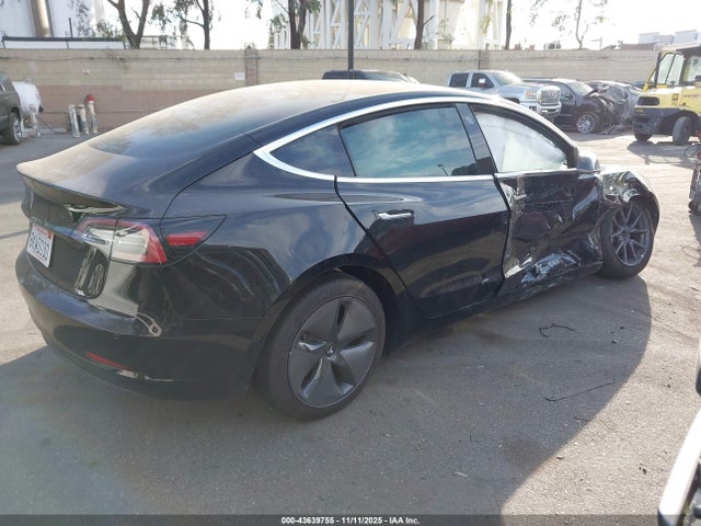 2019 TESLA MODEL 3 5YJ3E1EA2KF409966 Photo 3