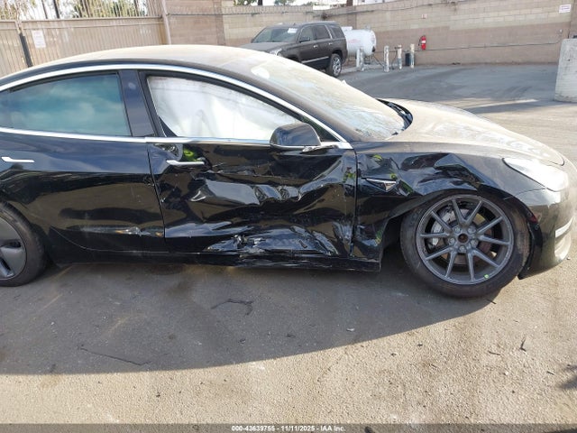 2019 TESLA MODEL 3 5YJ3E1EA2KF409966 Photo 5