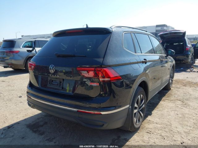 2024 VOLKSWAGEN TIGUAN 3VVRB7AX7RM205672 Photo 3