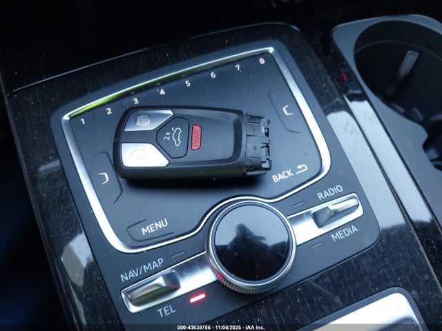 2019 AUDI Q7 WA1LAAF7XKD048597 Photo 10