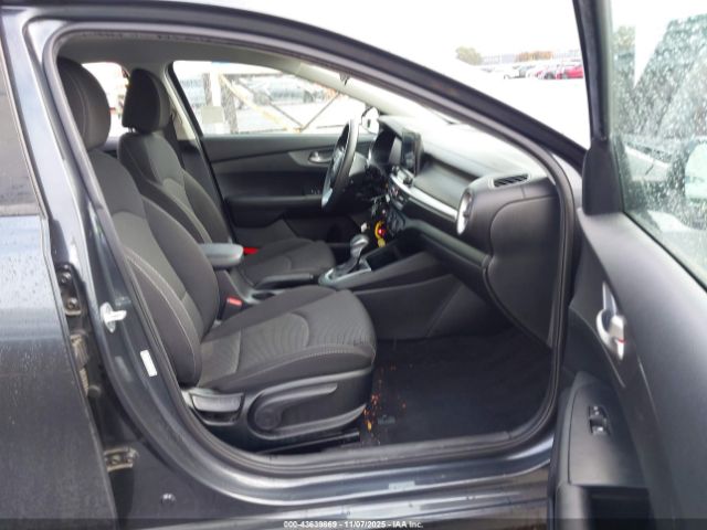 2020 KIA FORTE 3KPF24AD9LE190647 Photo 4