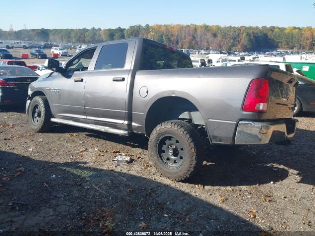 2019 RAM 1500 CLASSIC 1C6RR7KT3KS742646 Photo 2