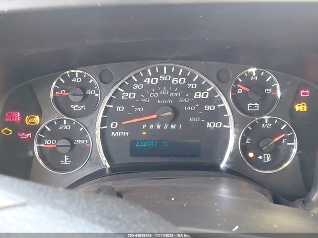 43639886 :رقم المزاد ، 1GB6G5BG6F1237452 vin ، 2015 Chevrolet Express Cutaway 4500 مزاد بيع