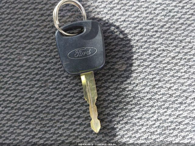 2003 FORD FOCUS 1FAFP33P53W180521 Photo 10