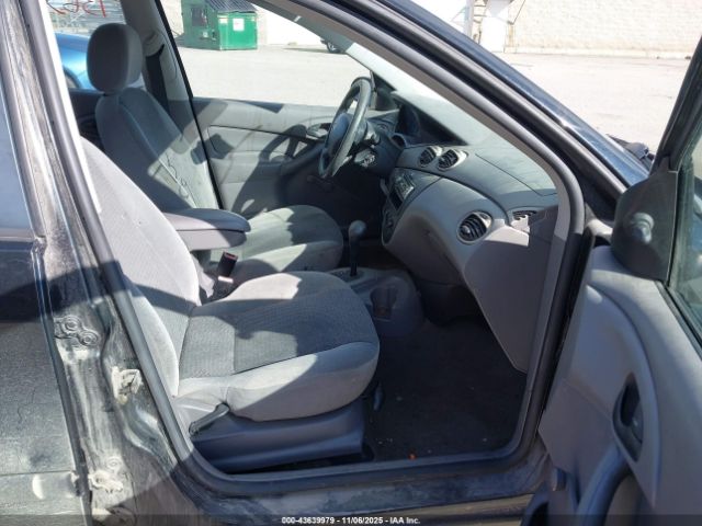 2003 FORD FOCUS 1FAFP33P53W180521 Photo 4