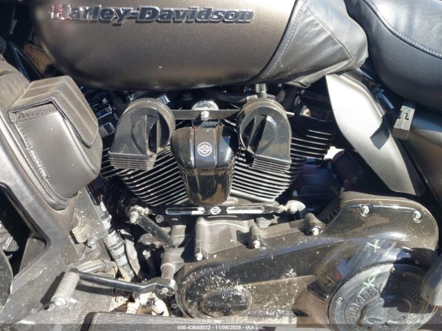 2021 HARLEY-DAVIDSON FLHTK 1HD1KEF13MB637081 Photo 8