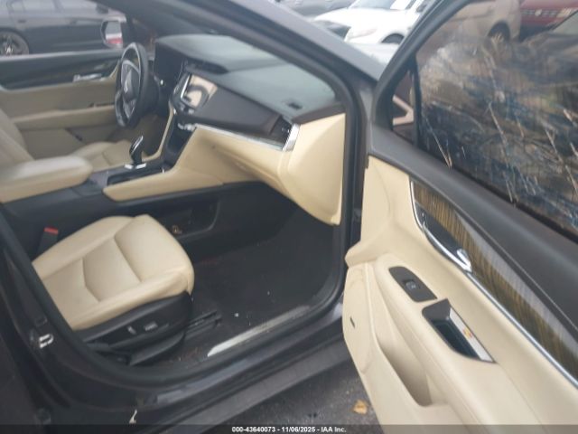 2017 CADILLAC XT5 1GYKNARSXHZ120832 Photo 4