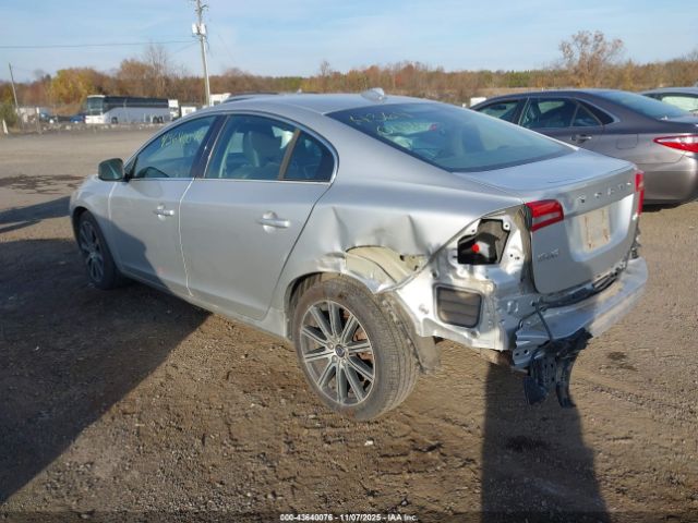 2018 VOLVO S60 INSCRIPTION LYV402TM6JB158245 Photo 2