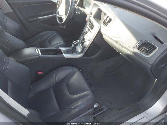 2018 VOLVO S60 INSCRIPTION LYV402TM6JB158245 Photo 4