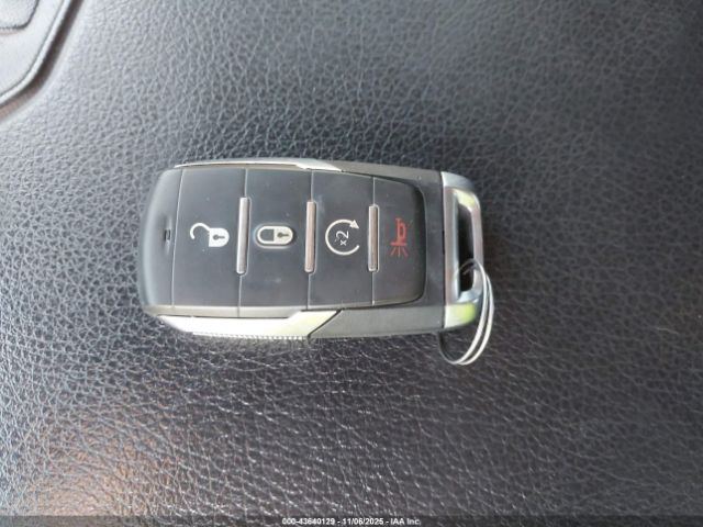 2019 RAM 1500 1C6SRFDT5KN768852 Photo 10