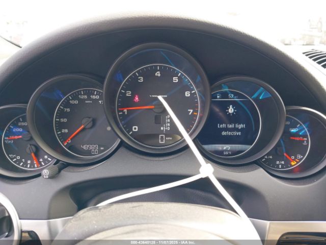 2018 PORSCHE CAYENNE WP1AA2A22JKA03807 Photo 6