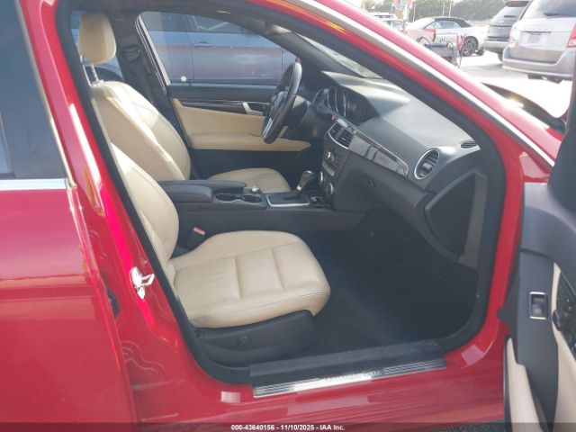 2013 MERCEDES-BENZ C 250 WDDGF4HBXDR301022 Photo 4