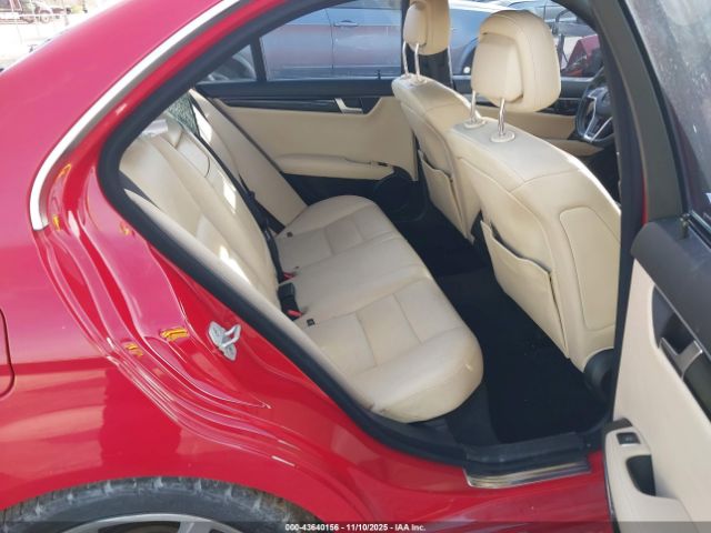 2013 MERCEDES-BENZ C 250 WDDGF4HBXDR301022 Photo 7