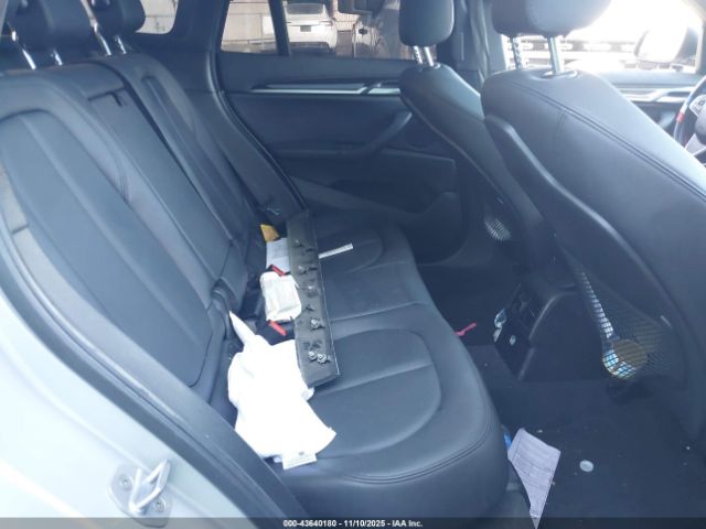 2017 BMW X1 WBXHT3C34H5F81864 Photo 7