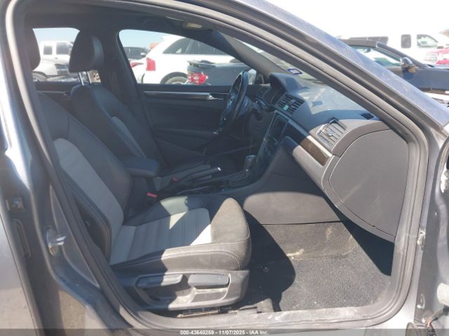 2018 VOLKSWAGEN PASSAT 1VWJM7A35JC051405 Photo 4