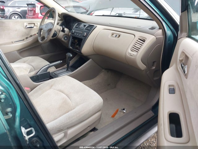 2002 HONDA ACCORD SDN 3HGCG66512G700575 Photo 4