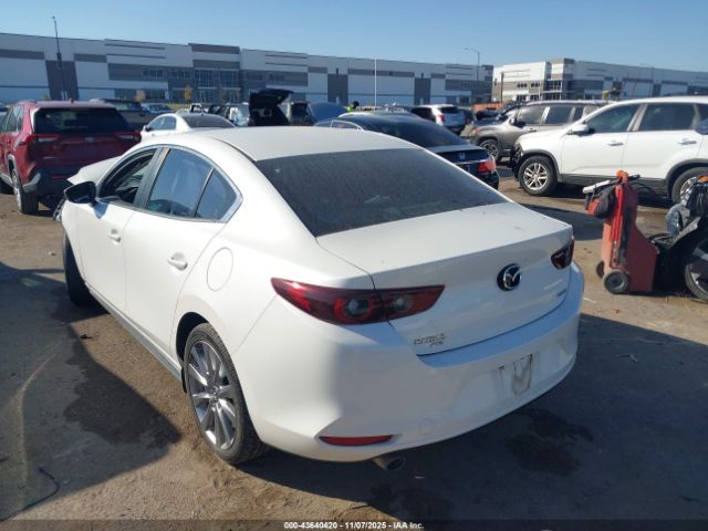 2022 MAZDA MAZDA3 JM1BPBCL0N1508461 Photo 2