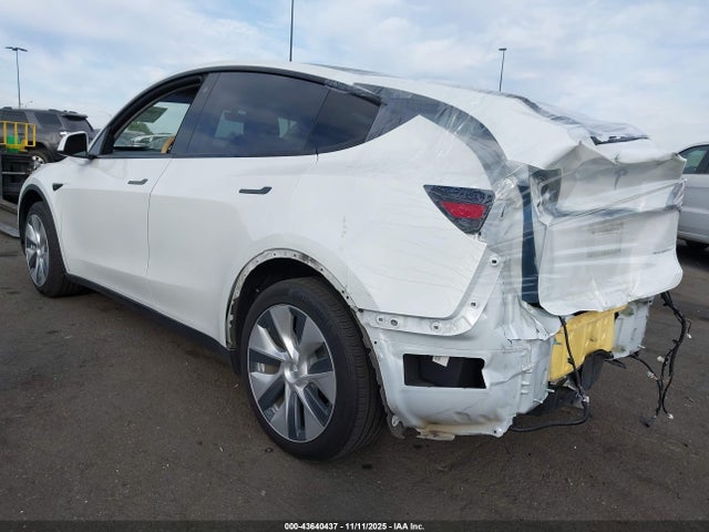 2020 TESLA MODEL Y 5YJYGDEE3LF052822 Photo 2