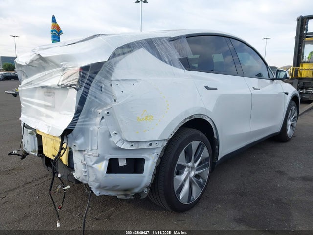 2020 TESLA MODEL Y 5YJYGDEE3LF052822 Photo 3