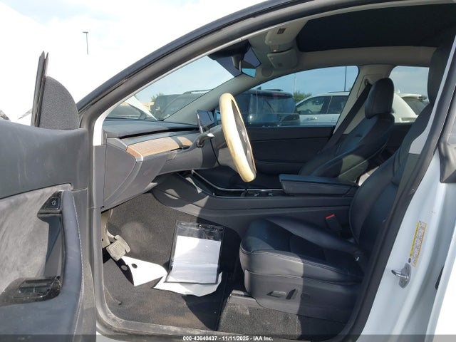 2020 TESLA MODEL Y 5YJYGDEE3LF052822 Photo 4