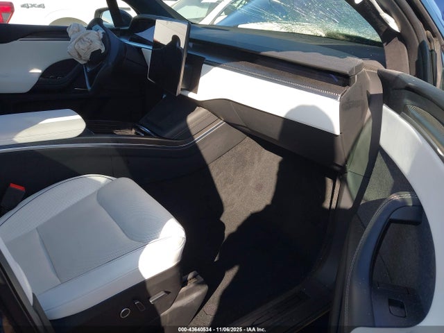 2022 TESLA MODEL X 7SAXCBE66NF349867 Photo 4