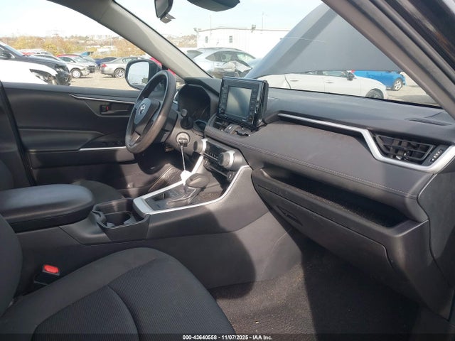 Продажа на аукционе авто 2021 Toyota Rav4 Le, vin: 2T3F1RFV0MC168707, номер лота: 43640558